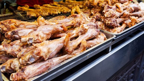 Which type of temperature control is most effective for an electric grill?